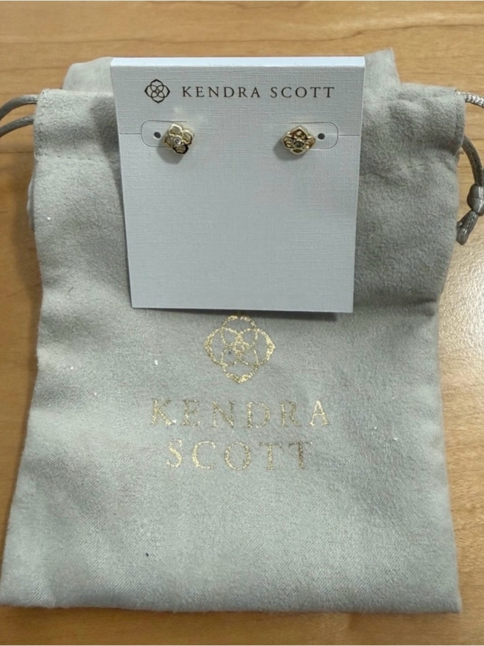 Kendra Scott Gold Logo Stud Earrings - Gold
